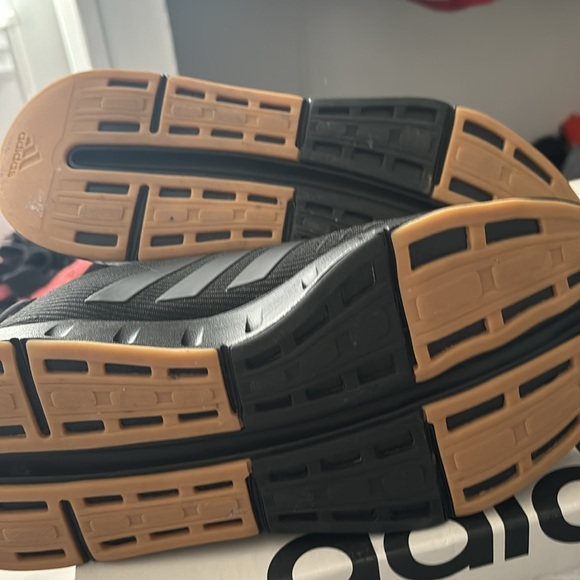 Adidas brand new with box - Picture 5 of 6